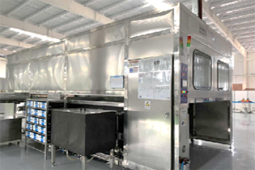 Ultrasonic cleaning line